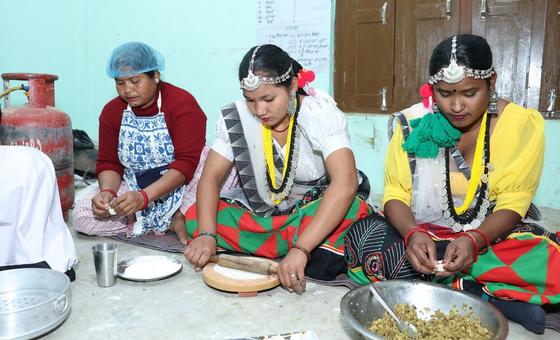 नेपाल: महिलाओं के नेतृत्व व साहस के सहारे विकास की राह